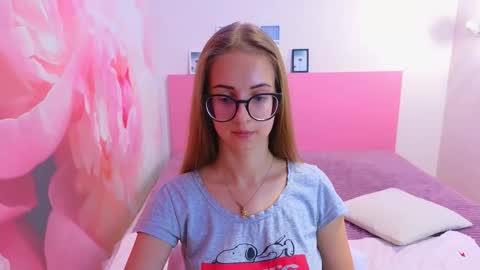 Snapshot of kristina_adel chatting on 10-10-25, 08:13 Kristina Adel online show from 10-10-25, 08:13