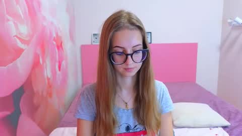 Snapshot of kristina_adel chatting on 11-08-25, 08:36 Kristina Adel online show from 11-08-25, 08:36