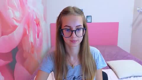 Snapshot of kristina_adel chatting on 11-13-25, 08:13 Kristina Adel online show from 11-13-25, 08:13