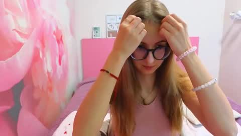 Snapshot of kristina_adel chatting on 11-29-25, 08:17 Kristina Adel online show from 11-29-25, 08:17