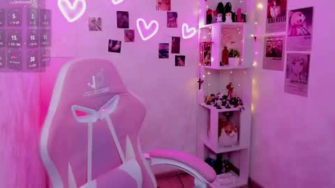 Snapshot of kristine_beauty chatting on 05-02-26, 08:52 Kristi online show from 05-02-26, 08:52