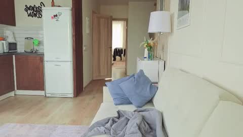 Kristi online show from 09-15-25, 04:34