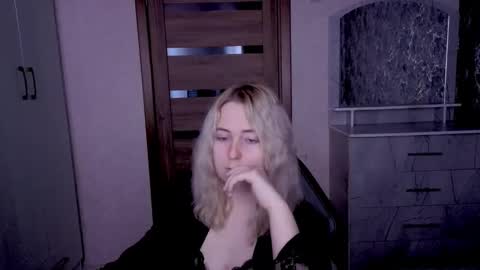 Snapshot of kristy_fran chatting on 04-27-26, 10:52 Kristy online show from 04-27-26, 10:52