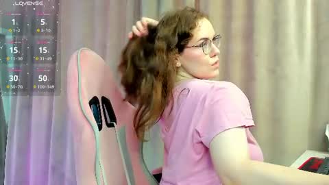 Snapshot of kristy_na_ chatting on 07-19-26, 02:04 Kristina online show from 07-19-26, 02:04