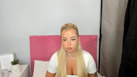 Snapshot of kristyflowers chatting on 01-13-25, 09:41 KristyFlowers online show from 01-13-25, 09:41