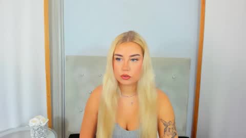 Snapshot of kristyflowers chatting on 02-12-25, 06:08 KristyFlowers online show from 02-12-25, 06:08