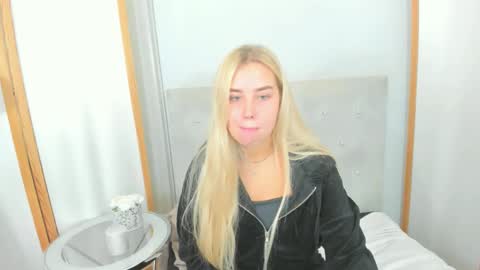 Snapshot of kristyflowers chatting on 02-18-25, 07:32 KristyFlowers online show from 02-18-25, 07:32