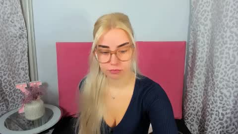 KristyFlowers online show from 01-10-26, 06:37