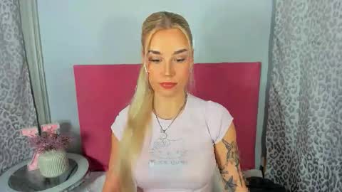 KristyFlowers online show from 02-18-26, 03:30