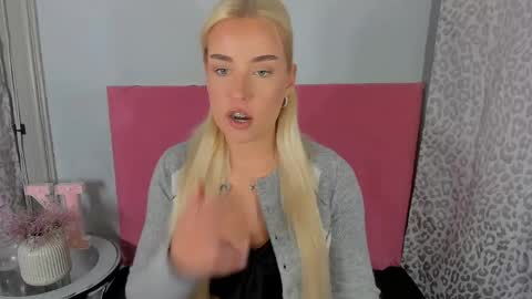 KristyFlowers online show from 04-16-26, 02:29