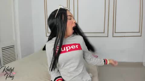 Cristina online show from 11-14-25, 07:34