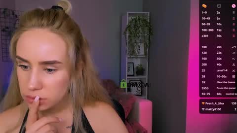 Snapshot of kristylovee chatting on 09-10-25, 01:49 Kristy online show from 09-10-25, 01:49