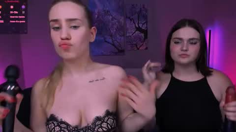 Snapshot of kristylovee chatting on 09-15-25, 02:33 Kristy online show from 09-15-25, 02:33