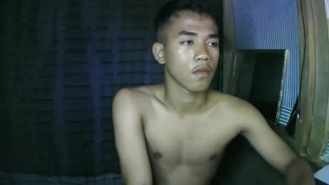 Snapshot of kritthanarkorn chatting on 10-15-25, 02:39 kritthanarkorn online show from 10-15-25, 02:39