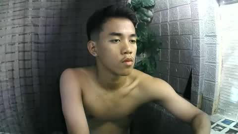 Snapshot of kritthanarkorn chatting on 11-10-25, 07:40 kritthanarkorn online show from 11-10-25, 07:40