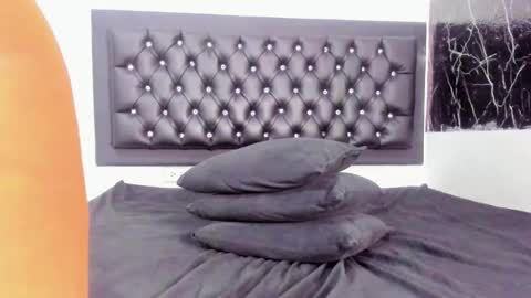 krixty online show from 12-01-25, 09:09