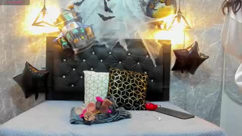 Kystal Taylor online show from 10-18-25, 12:17