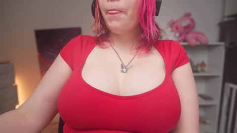 Snapshot of krystalsyxx chatting on 12-16-25, 08:25 Krystal Syx online show from 12-16-25, 08:25