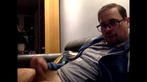 Snapshot of krzysztof1977 chatting on 09-19-25, 08:53 krzysztof1977 online show from 09-19-25, 08:53