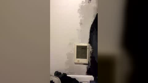 Snapshot of kshj963 chatting on 12-21-25, 03:46 kshj963 online show from 12-21-25, 03:46