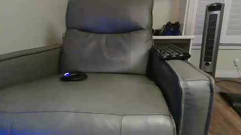 Snapshot of kt12369 chatting on 06-08-26, 06:14 Kevin online show from 06-08-26, 06:14