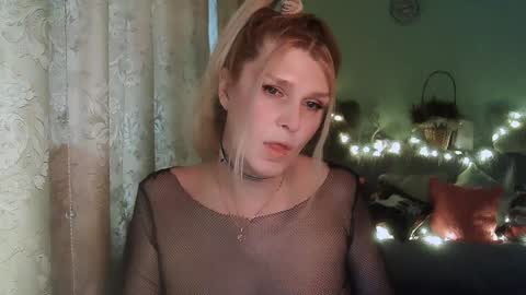 Annika  MTF ts post -op online show from 01-24-25, 10:43