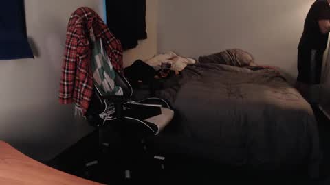 Kuggy online show from 12-26-24, 01:32