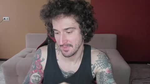 Snapshot of kumisboy chatting on 01-29-25, 07:04 Robert online show from 01-29-25, 07:04