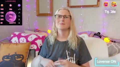 Snapshot of kunzitegoddess chatting on 09-27-25, 07:19 Samantha online show from 09-27-25, 07:19