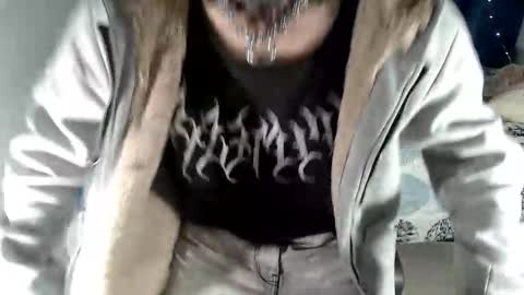 kuregari_xs online show from 12-15-25, 01:43