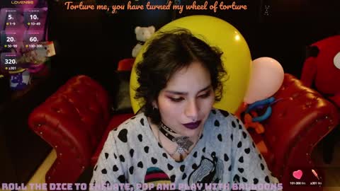 Snapshot of kureiji_fetish chatting on 12-19-24, 07:40 Fetiche Woman online show from 12-19-24, 07:40