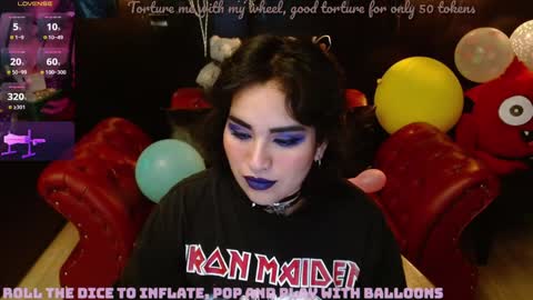 Snapshot of kureiji_fetish chatting on 01-10-25, 07:14 Fetiche Woman online show from 01-10-25, 07:14
