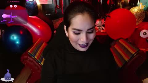 Snapshot of kureiji_fetish chatting on 09-18-25, 11:07 Fetiche Woman online show from 09-18-25, 11:07