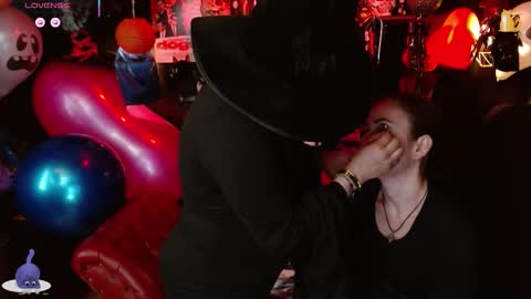 Snapshot of kureiji_fetish chatting on 10-11-25, 04:49 Fetiche Woman online show from 10-11-25, 04:49