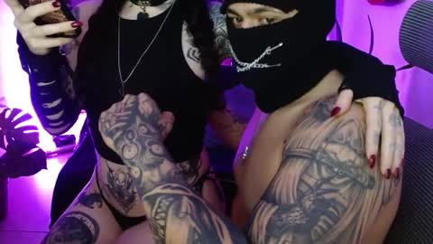 kuro_shir0 online show from 04-14-26, 05:24