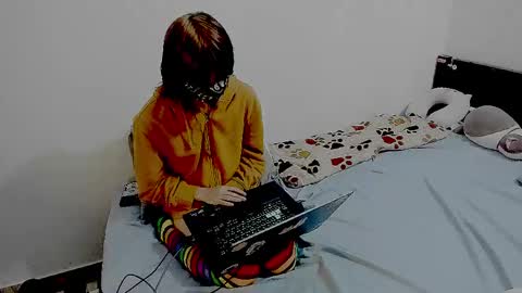 Snapshot of kurtabyss chatting on 04-11-26, 07:24 Kurt online show from 04-11-26, 07:24