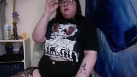 Snapshot of kush_master chatting on 04-03-26, 11:36 Deville Play Room online show from 04-03-26, 11:36