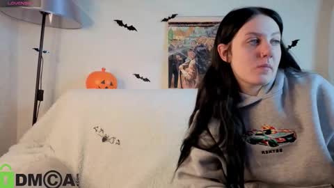 Kvetachka Thu-Sun 0900am-1500pmGTM2 online show from 10-26-25, 01:44