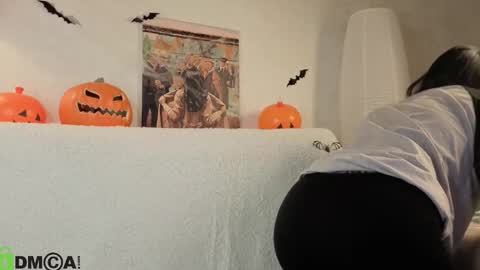 Kvetachka Thu-Sun 0900am-1500pmGTM2 online show from 10-29-25, 01:19