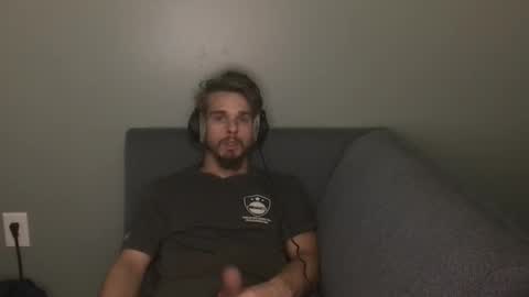 Snapshot of kxng222 chatting on 10-28-25, 10:19 kxng222 online show from 10-28-25, 10:19