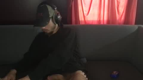 Snapshot of kxng222 chatting on 11-22-25, 09:03 kxng222 online show from 11-22-25, 09:03