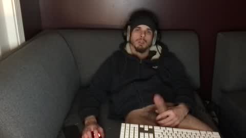 Snapshot of kxng222 chatting on 12-14-25, 05:35 kxng222 online show from 12-14-25, 05:35