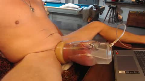 Snapshot of kybullmaster65 chatting on 11-11-25, 03:23 kybullmaster65 online show from 11-11-25, 03:23