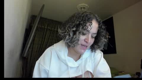 Snapshot of kyhara chatting on 02-18-26, 12:06 kyhara online show from 02-18-26, 12:06