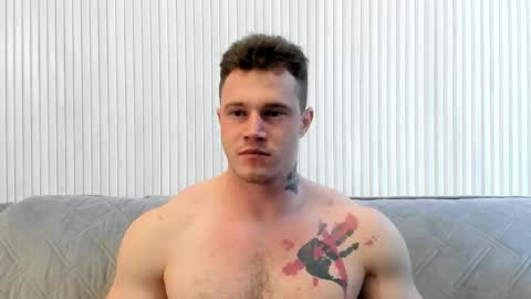 Snapshot of kyle_4u chatting on 01-10-26, 01:35 Kyle online show from 01-10-26, 01:35