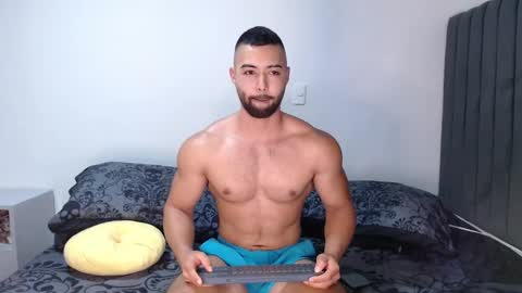 Snapshot of kyle_collinz chatting on 02-24-25, 02:40 Kyle collinz online show from 02-24-25, 02:40