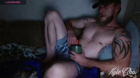 Snapshot of kylechat chatting on 11-23-25, 08:58 Kyle chat online show from 11-23-25, 08:58