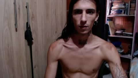 Snapshot of kyleer77 chatting on 06-04-26, 06:14 kyleer77 online show from 06-04-26, 06:14
