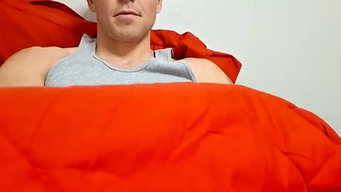 Snapshot of kylespade727 chatting on 11-17-25, 03:45 Thickcock813 online show from 11-17-25, 03:45