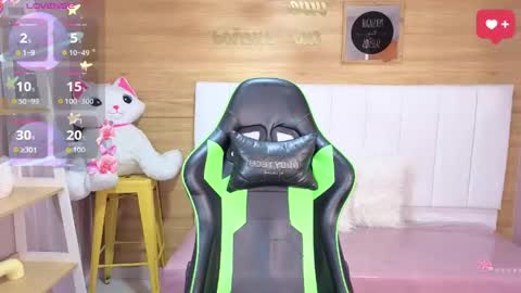 Snapshot of kylia_a chatting on 05-04-26, 08:27 Kilya online show from 05-04-26, 08:27